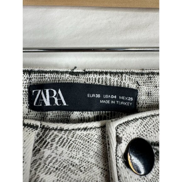 Zara Snakeskin High Rise Skinny Jeans size 4 Gray - Picture 2 of 7